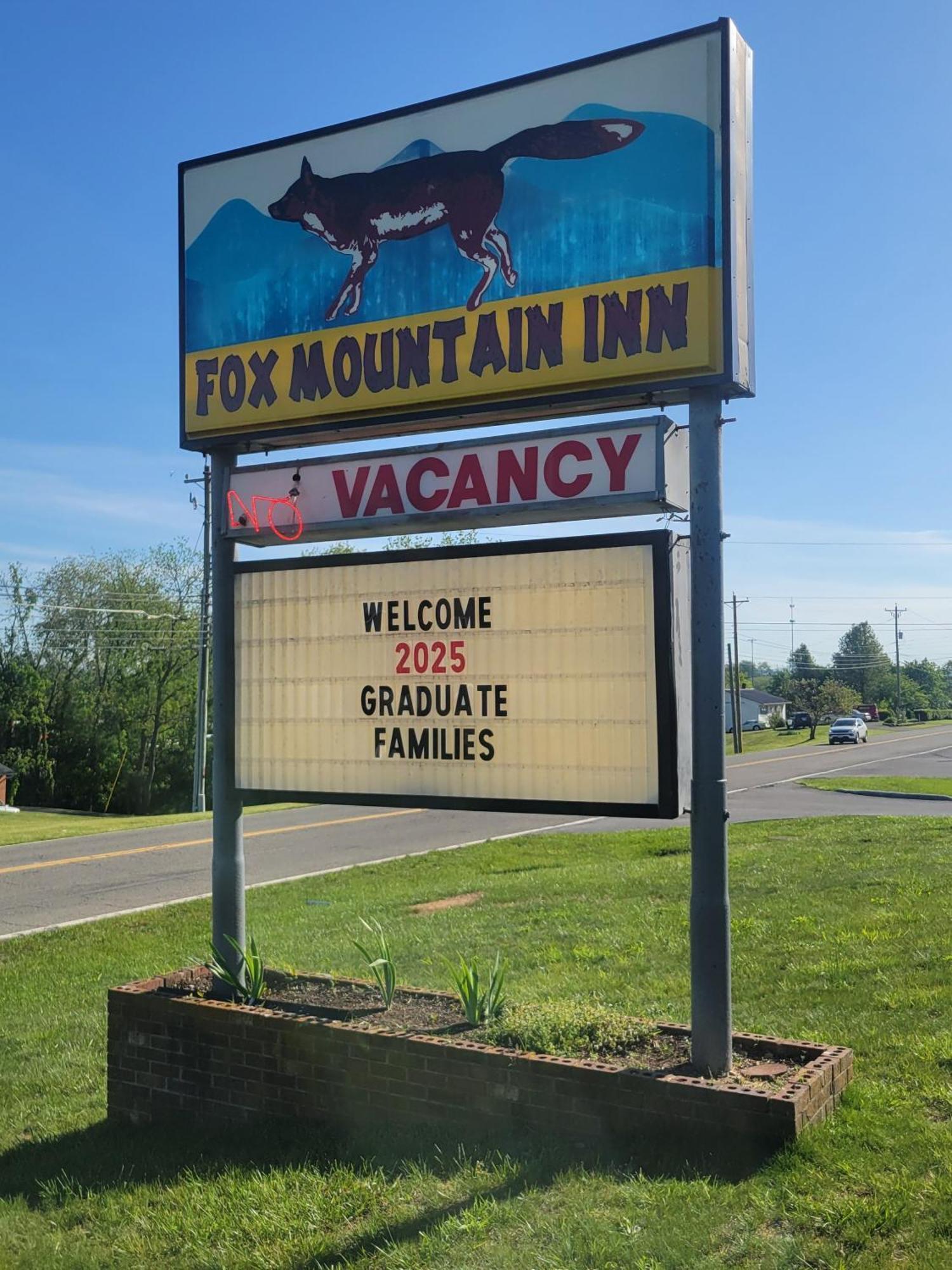 Fox Mountain Inn Max Meadows Exterior photo